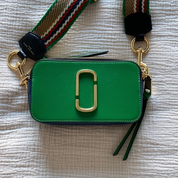 Marc Jacobs Handbags - Marc Jacobs Snapshot Bag